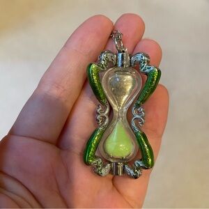 Wizarding World of Harry Potter Universal Studios Slughorn Hourglass Necklace